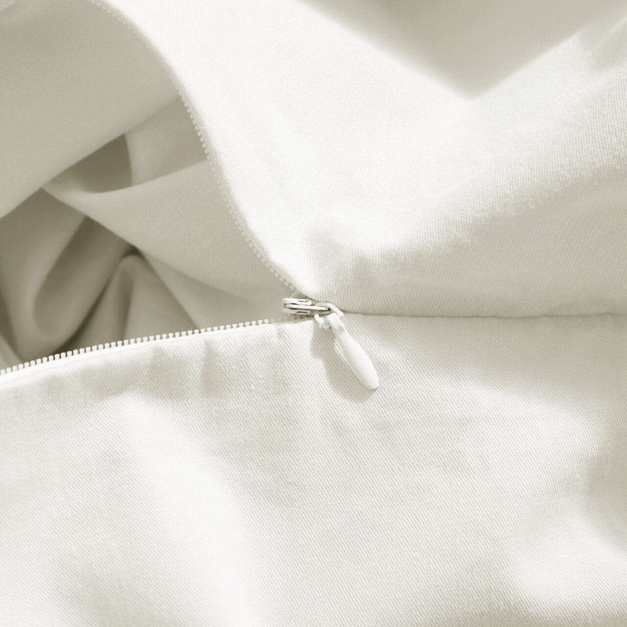 BIAŁA POŚCIEL FLANELOWA 220/220 + 2x 50/70 view 3