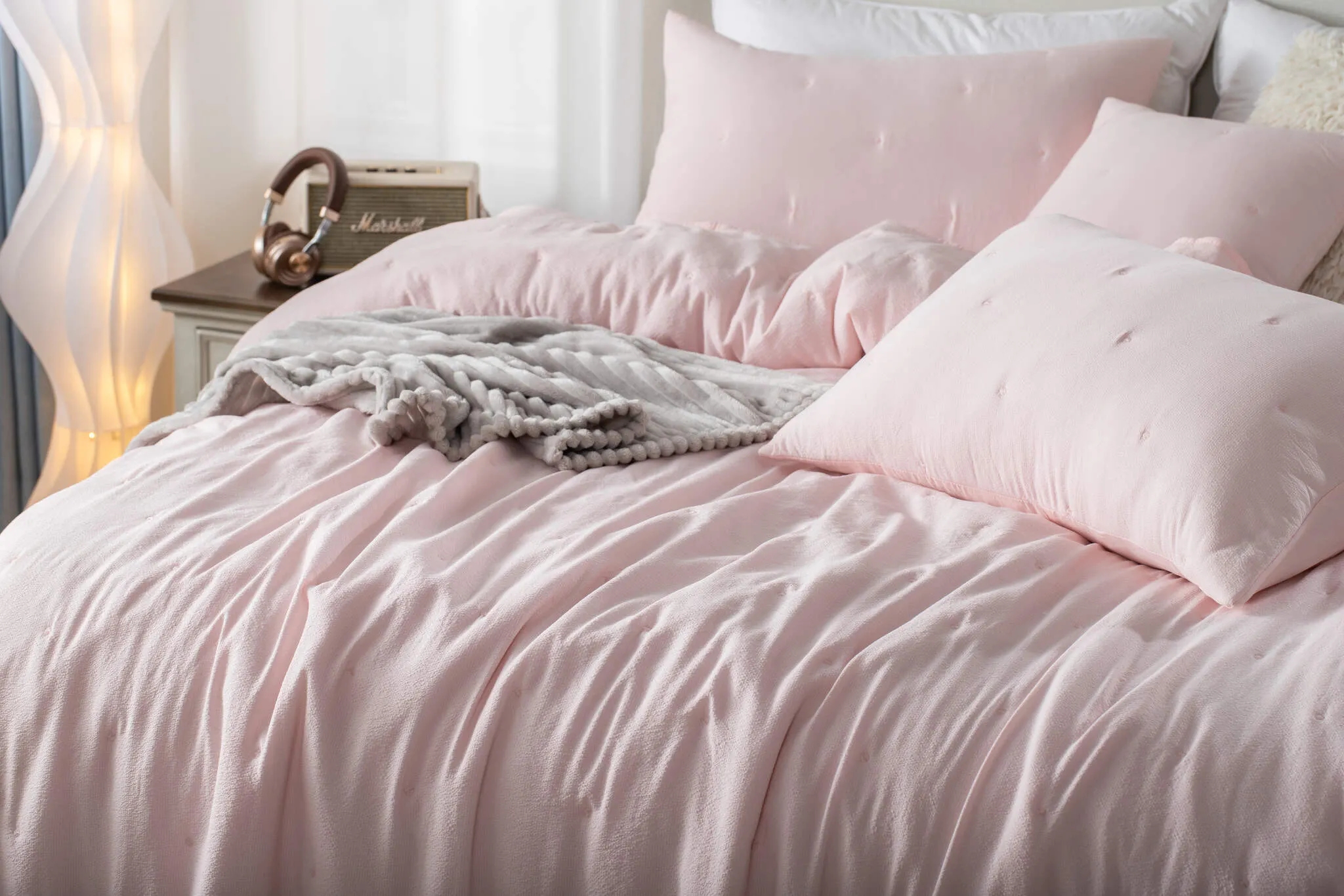 NARZUTA FAKTUROWANA Z HAFTEM KROPEK 240/220 PUDROWY RÓŻ view 3