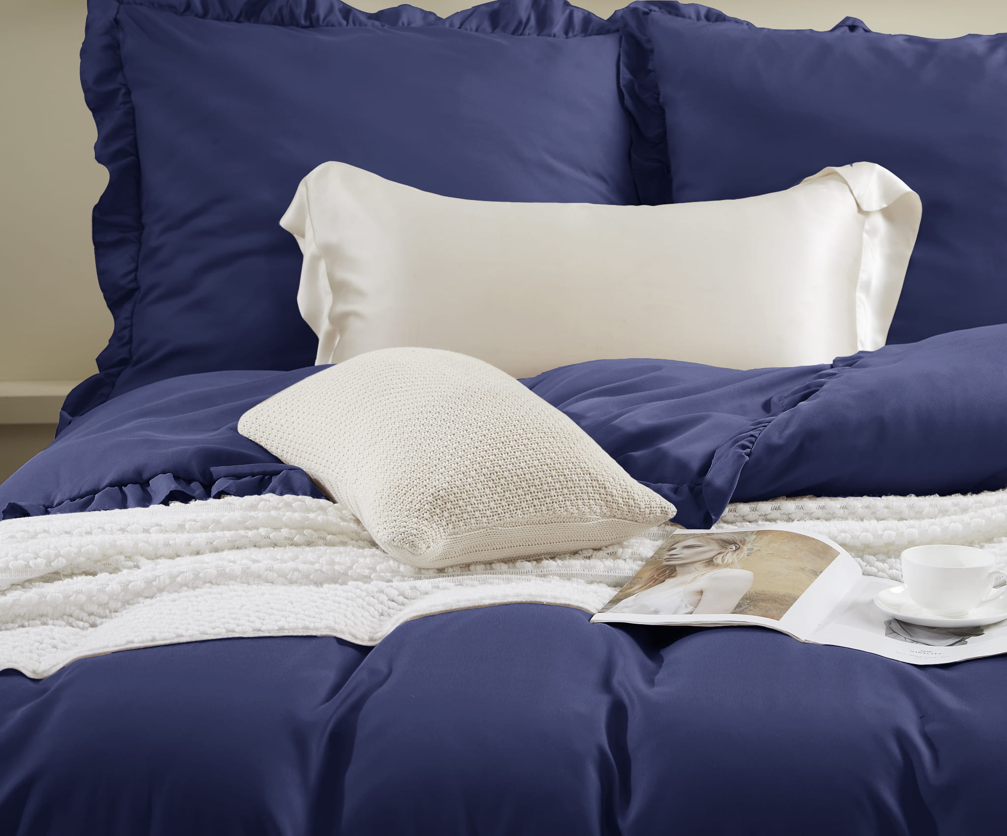 Granatowa Pościel Satytnowa z Falbanką 160x200