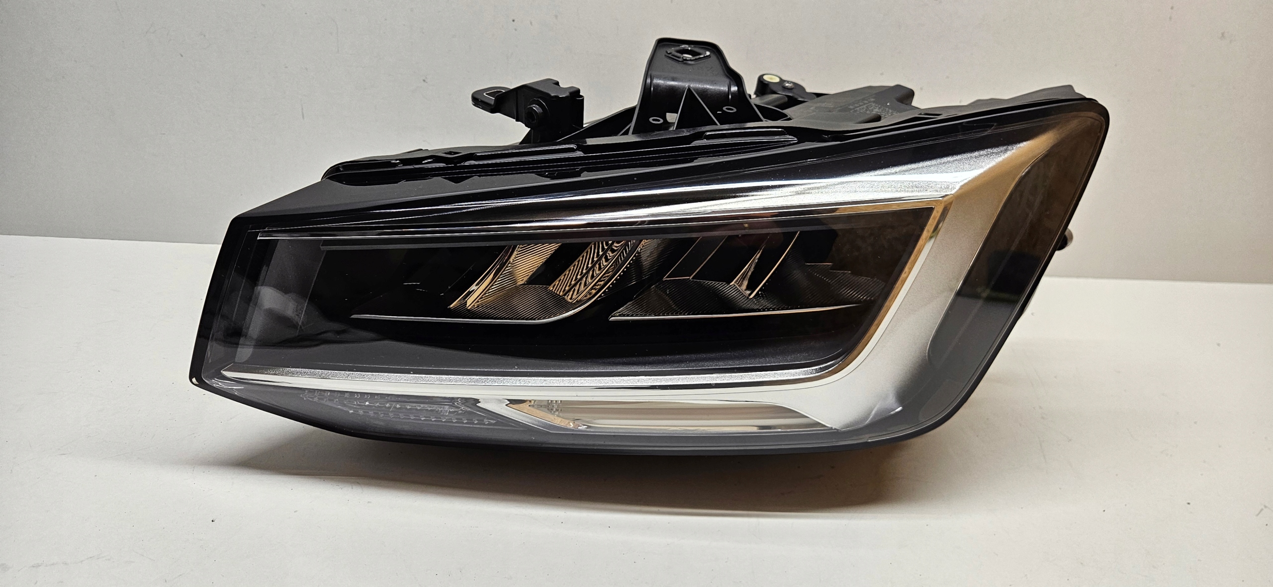 81A941011 81A941011  Audi