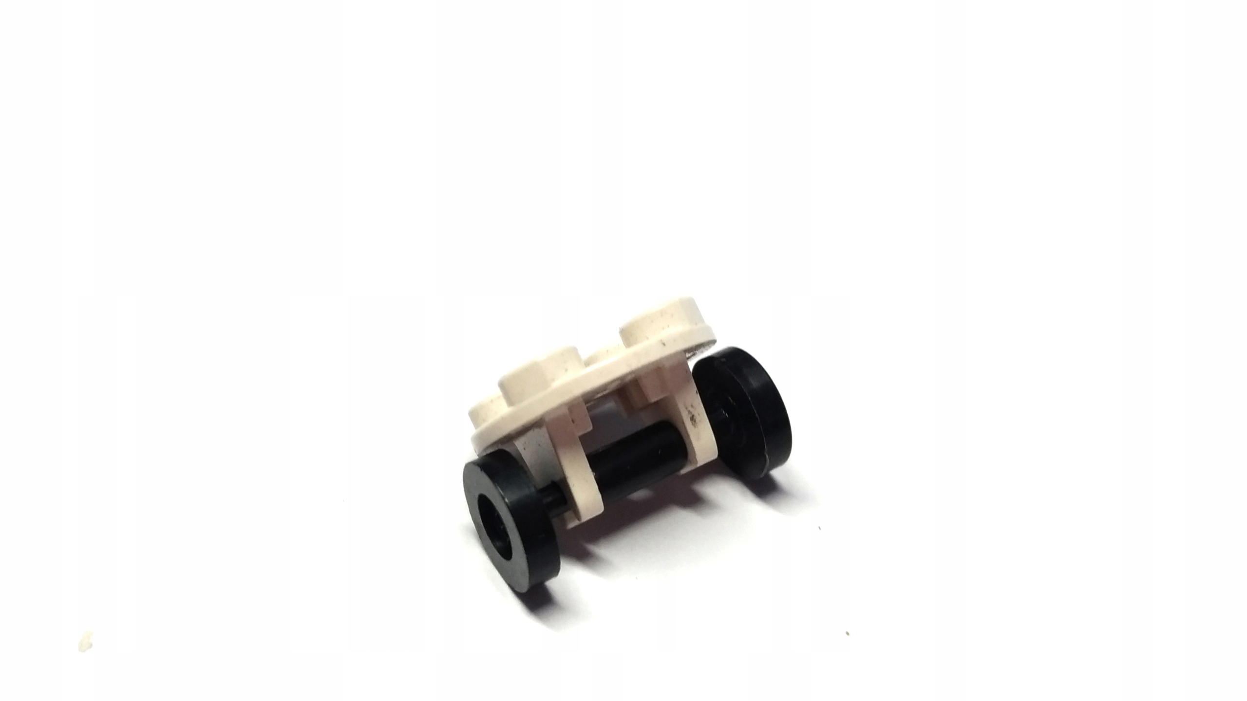 007lC. Lego koło 2496 wózek 2655 białe 4 11378ba34aeb8d3f4853861b7d95169d