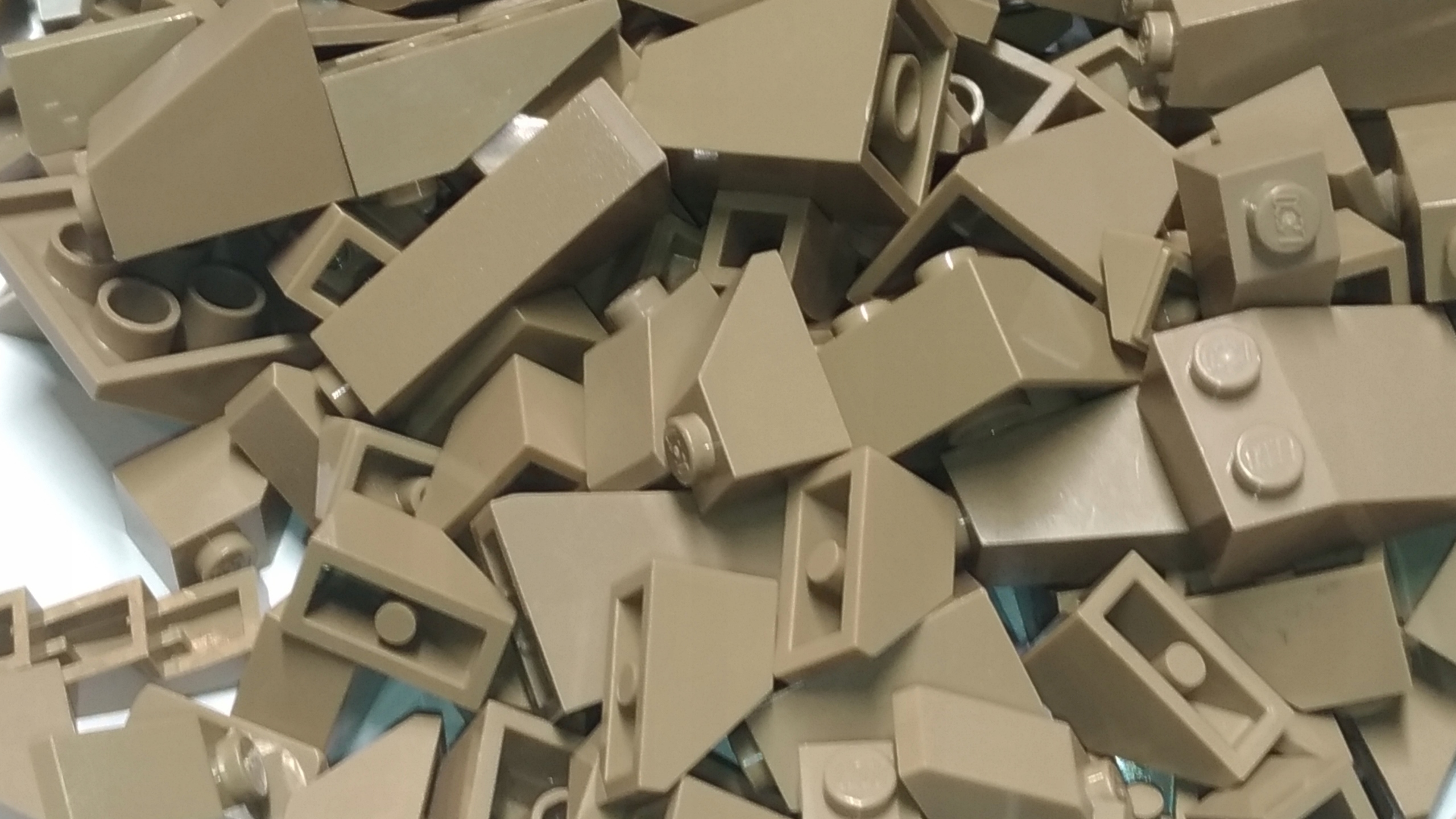 065a Lego piaskowe tan dark skosy dachówki mix 50g 5 262dbec3fc1fc77089368b8987081002