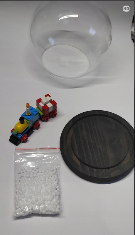 625B4. Lego ozdoba na Boże Narodzenie pociąg z prezentami w kopuli szklanej 7 26647ccf82997a2a3de7954d452dd92d