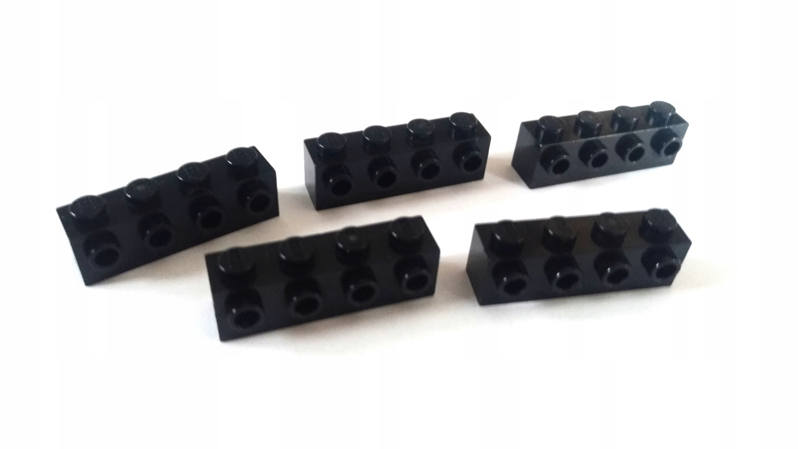 110c. Lego 1x4 30414 zestaw 5 szt czarny 2 5a96e9b1ae4706d14ba36c3a67a91def