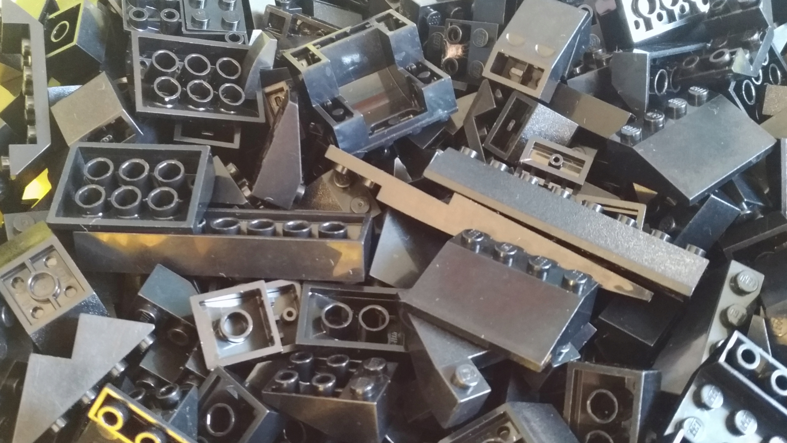 062. Lego czarne dachówki skosy 0,1 kg MIX 14 aec5e5e32fc6a6087d48d9a6206da522
