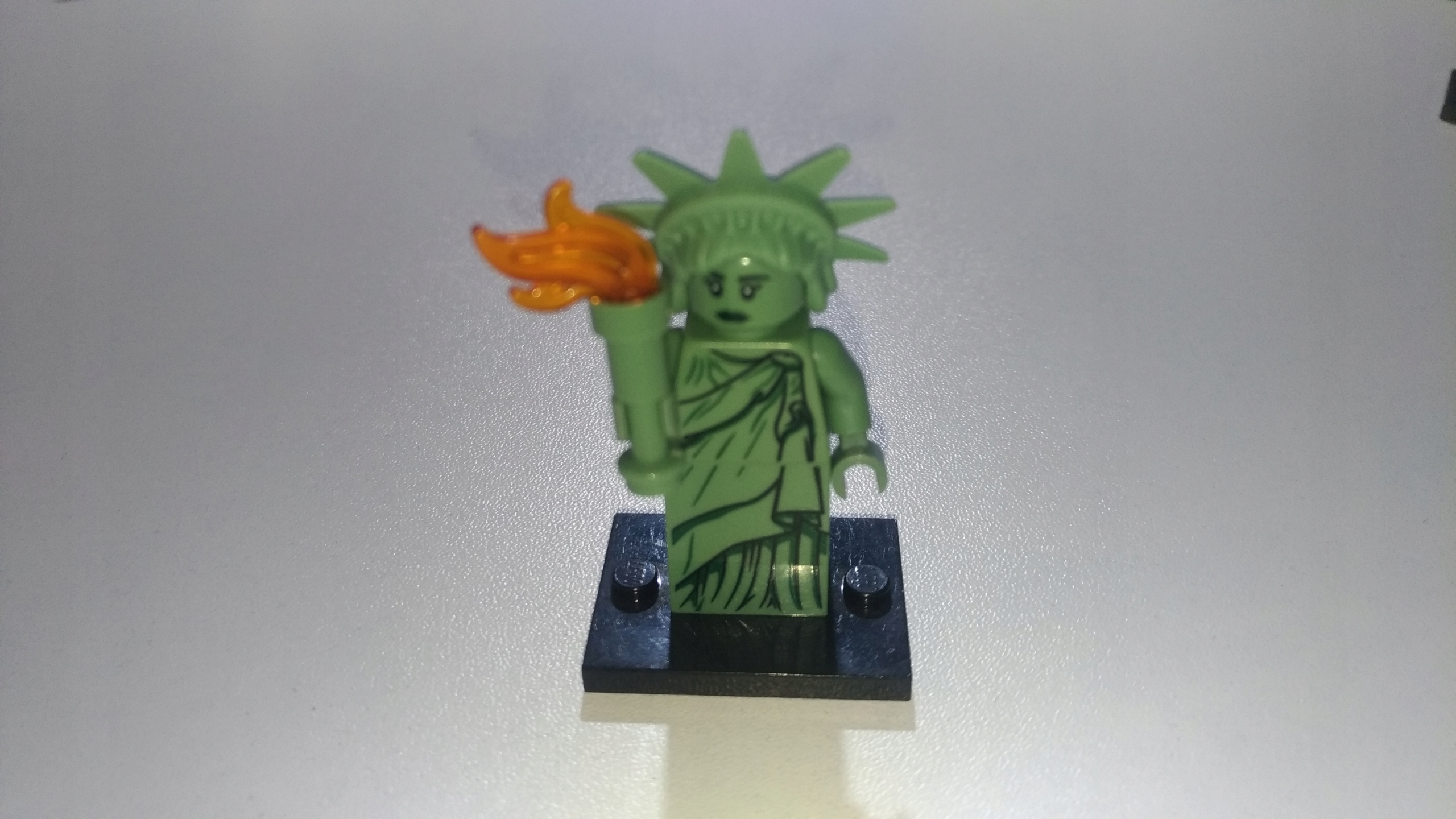 180a. LEGO ludzik statuła wolności Z 6 SERII 8827 3 b49608a899ecca920574b4f3014f70e6