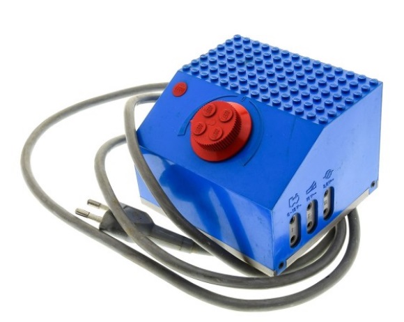 119g10. Lego 741 Transformator 12 V - sprawny Lego SYSTEM 2 c63344bfb65d900ee4a03c2f02e5e509