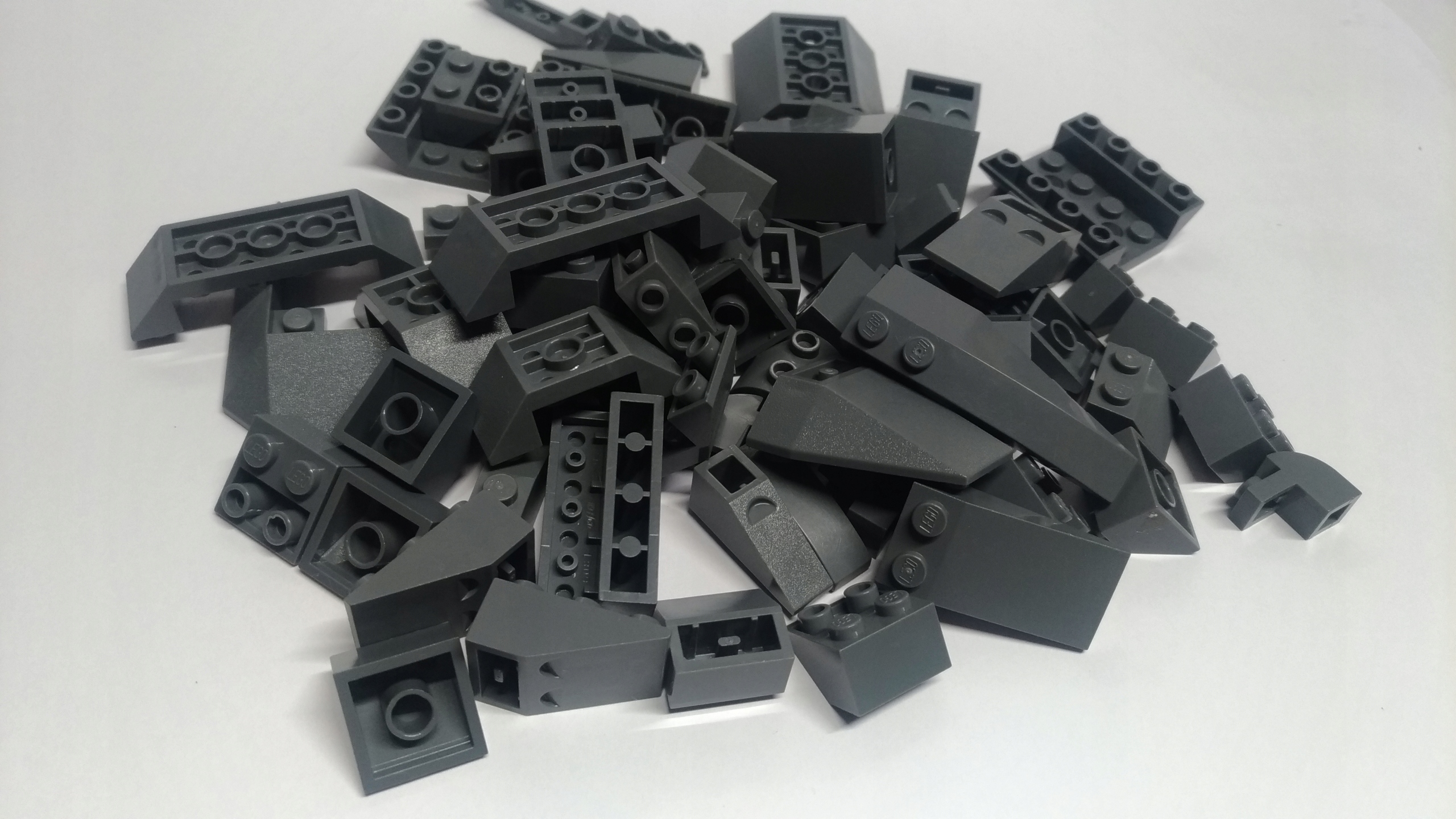 047 LEGO szare dachówki skosy dark gray Mix 0,1kg 4 d2993354b1558ca5758368250eb0e1fc
