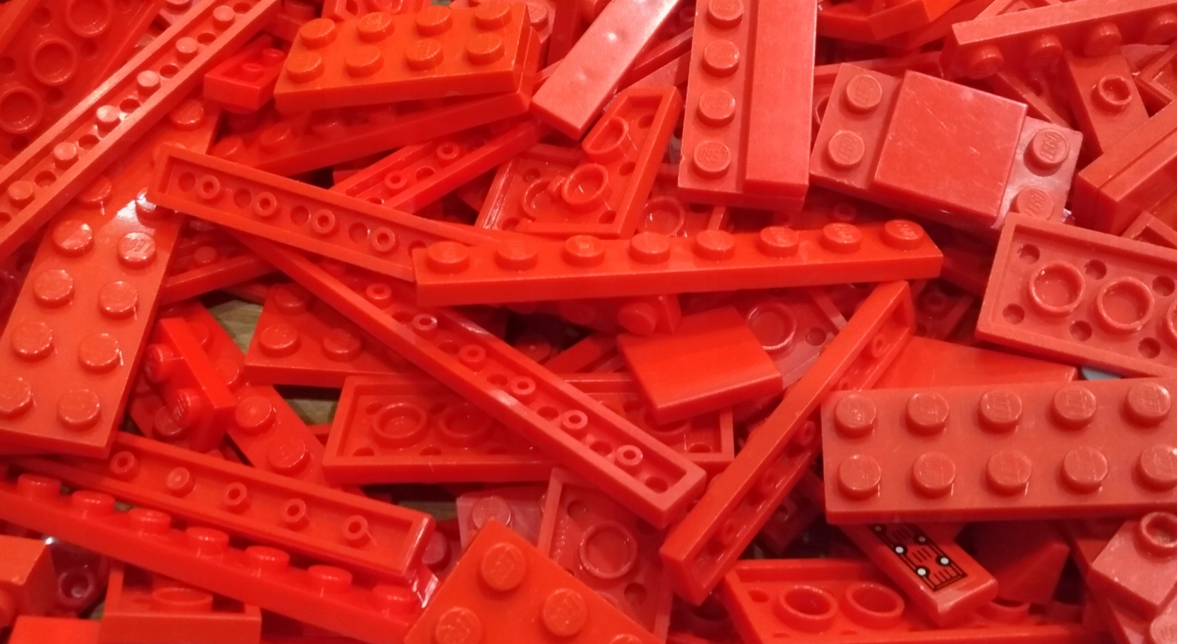 064. Lego czerwone płaskie 0,1kg MIX 100g 6 e09de2936d3dc864b875340879e4ecac