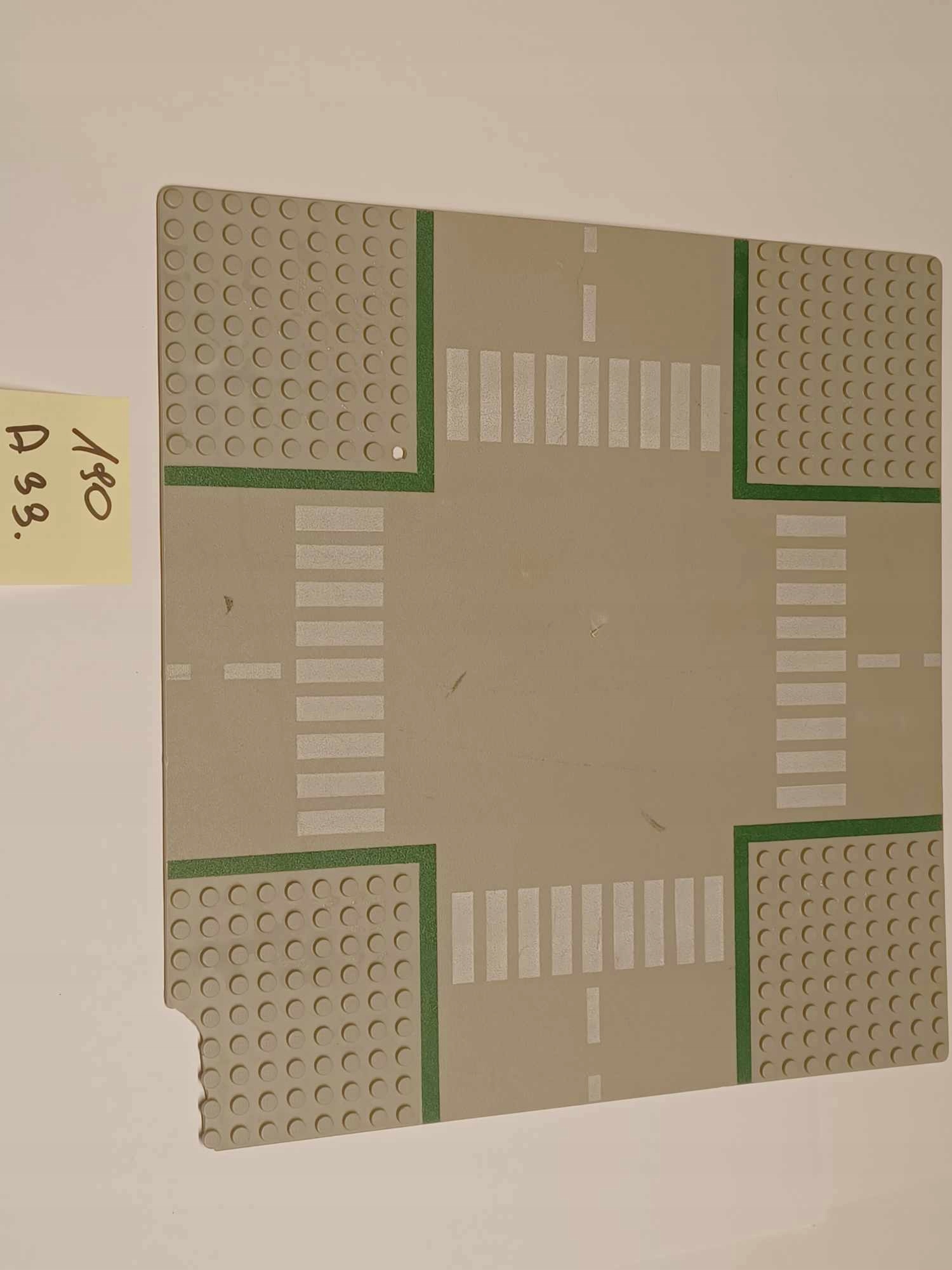 190A33. LEGO płyta konstrukcyjna cieńka 32x32 cieńka USZKODZONA 607 5 e4823ae826e2c972563c88b2f7760566