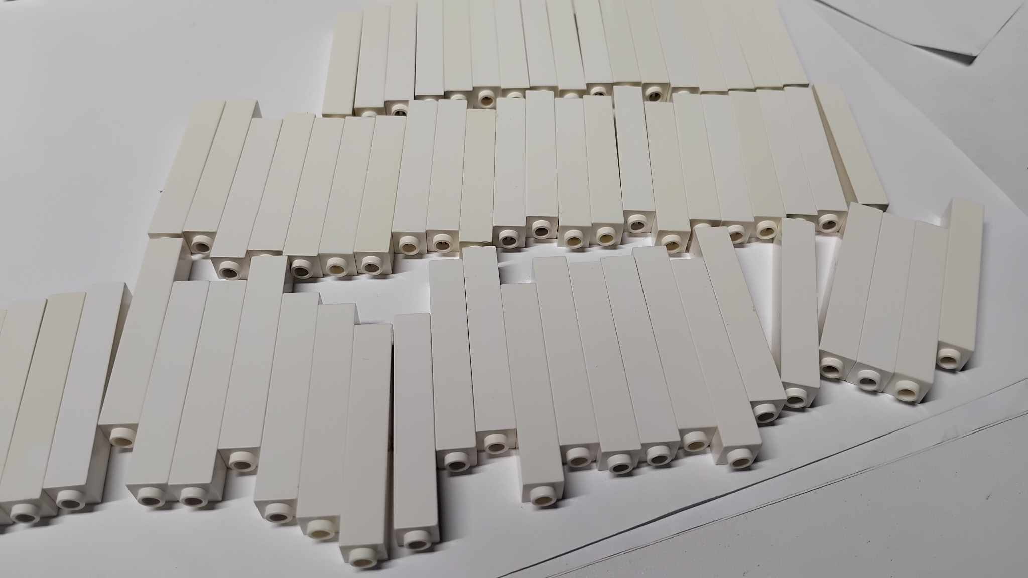 102x11 LEGO 2453a filar słupek 1x1x5 biały 4 e7fb3302fa590b249fa25bf17d4a6491