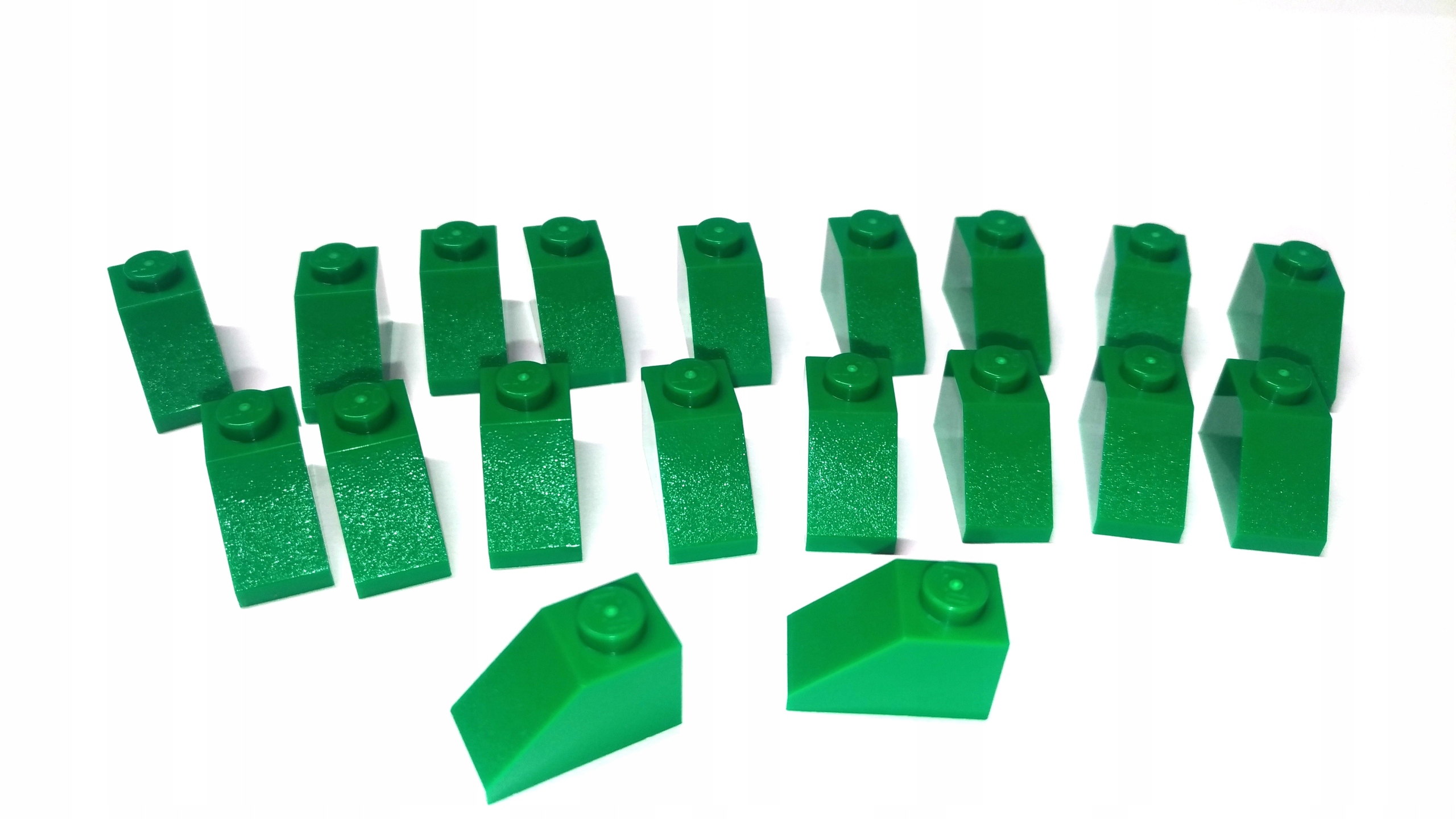 161a. Lego 3040 dachówka zielona Slope Skos 20szt 2 f1e9249056b76b85a3bc13c5a4e27a72