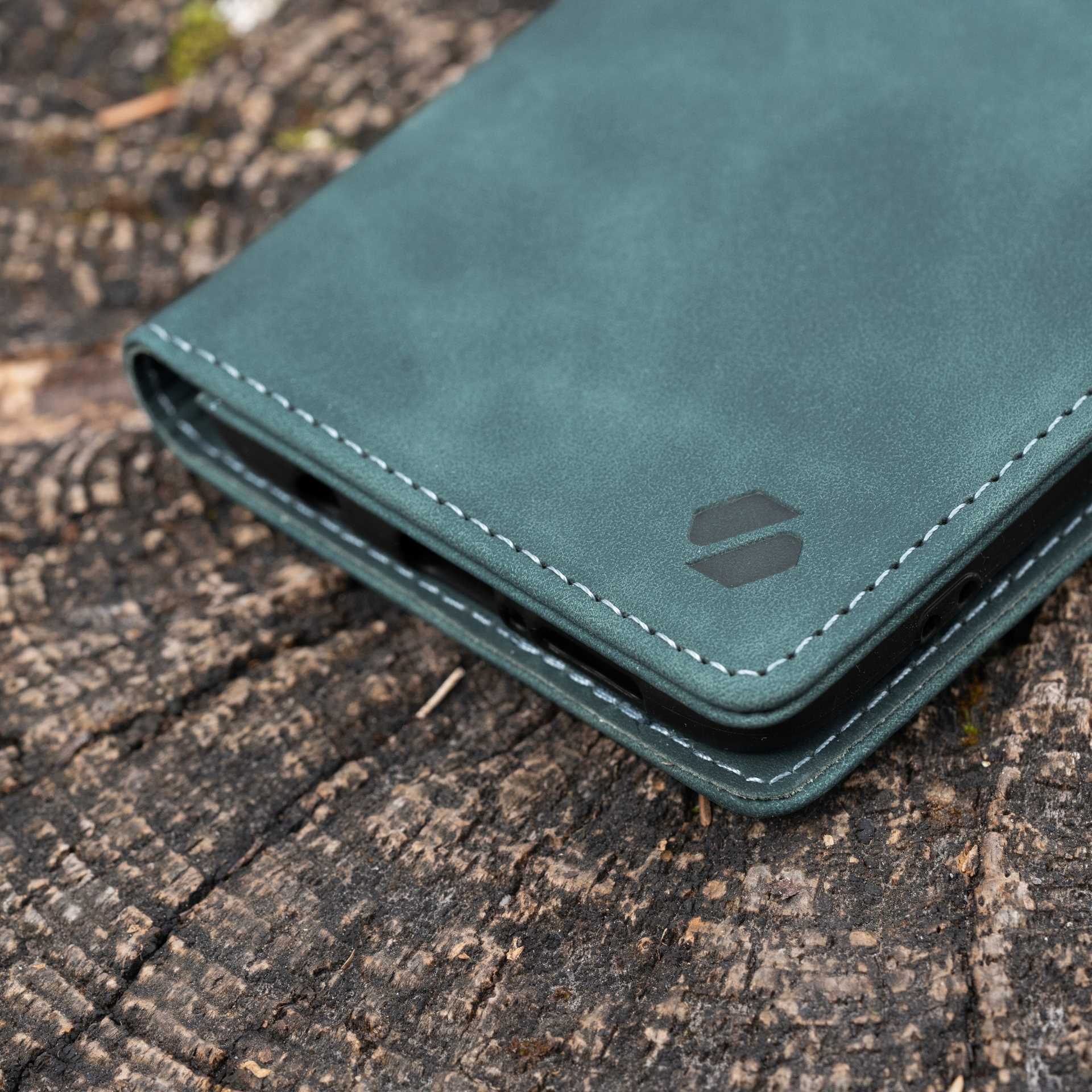 SC Wallet iPhone 16 Pro blue