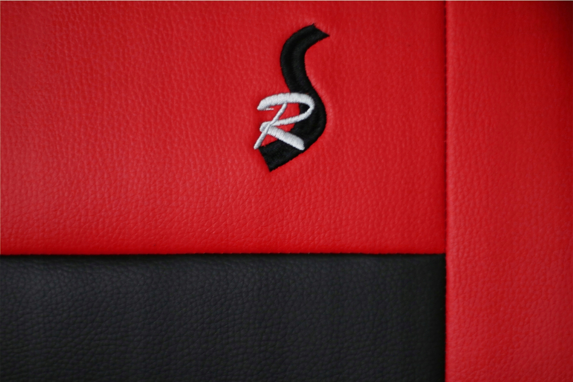 Pokrowce samochodowe do VOLKSWAGEN Bora Golf Jetta