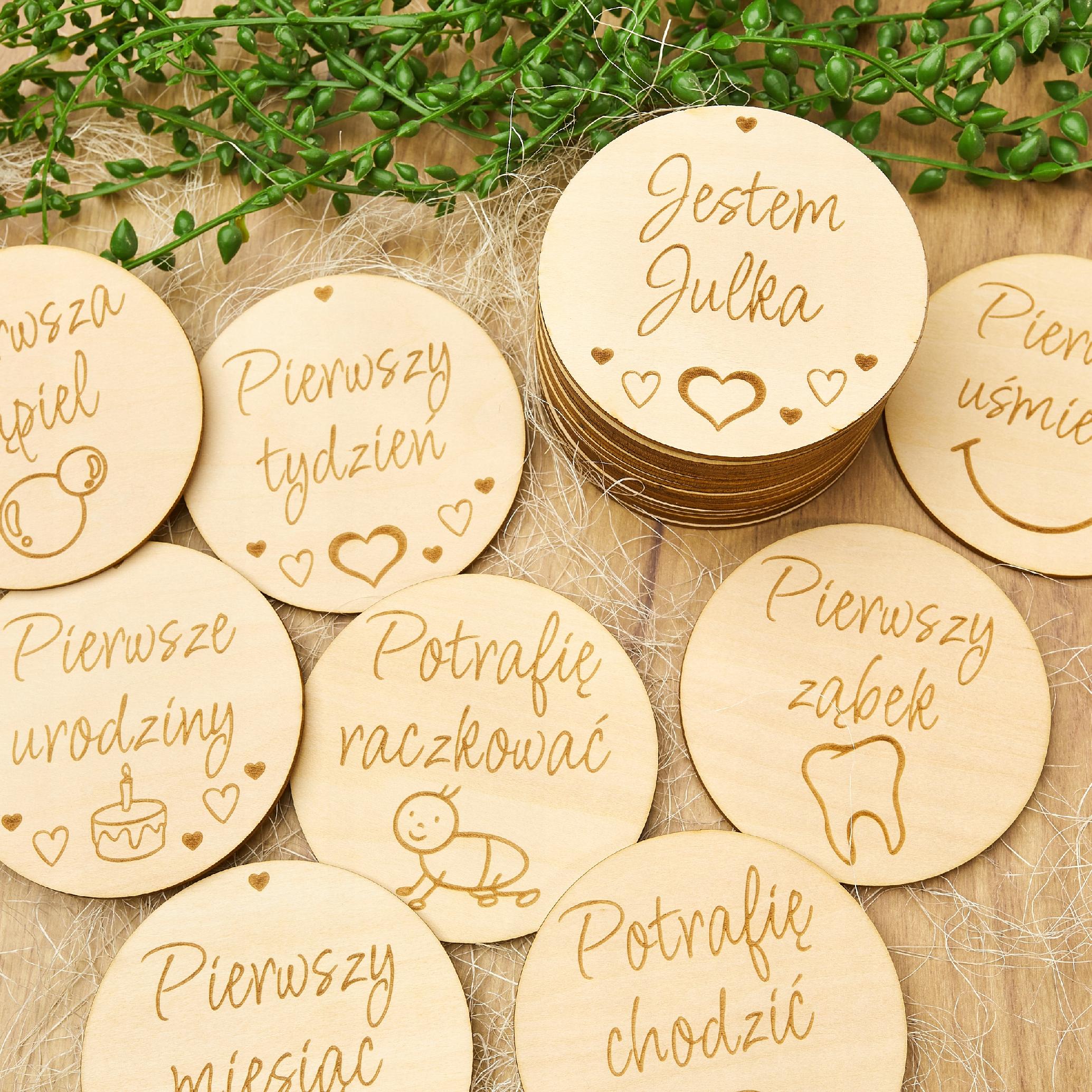 Set 16 Tablici Lemn, TECHREBAL, Personalizate, 9cm, pentru Fotografii Bebelusi 6 b067350e543d8c4cf660e64d1f7014c7