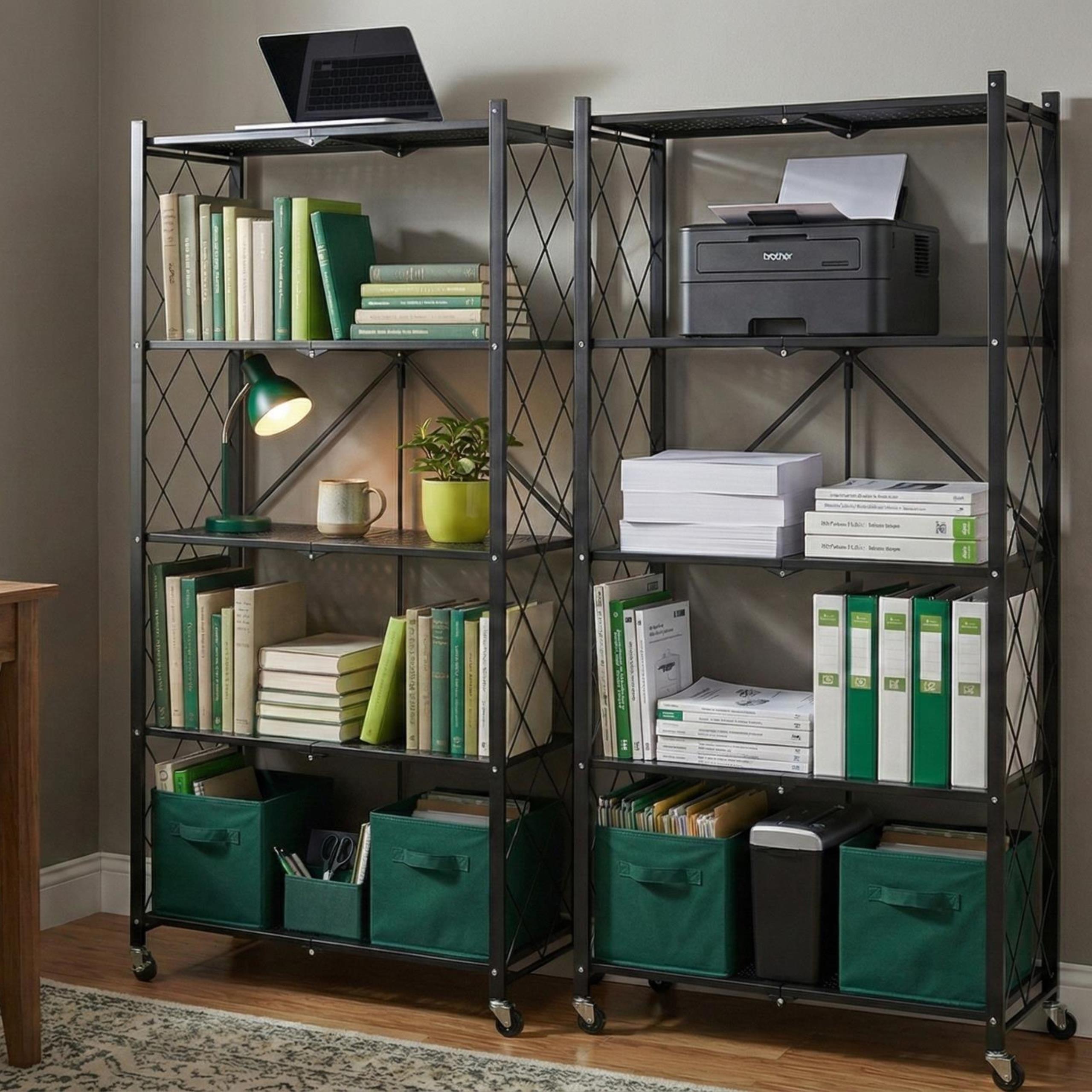 Składany regał magazynowy w biurze, z uporządkowanymi dokumentami i akcesoriami biurowymi, podkreślający jego funkcjonalność.