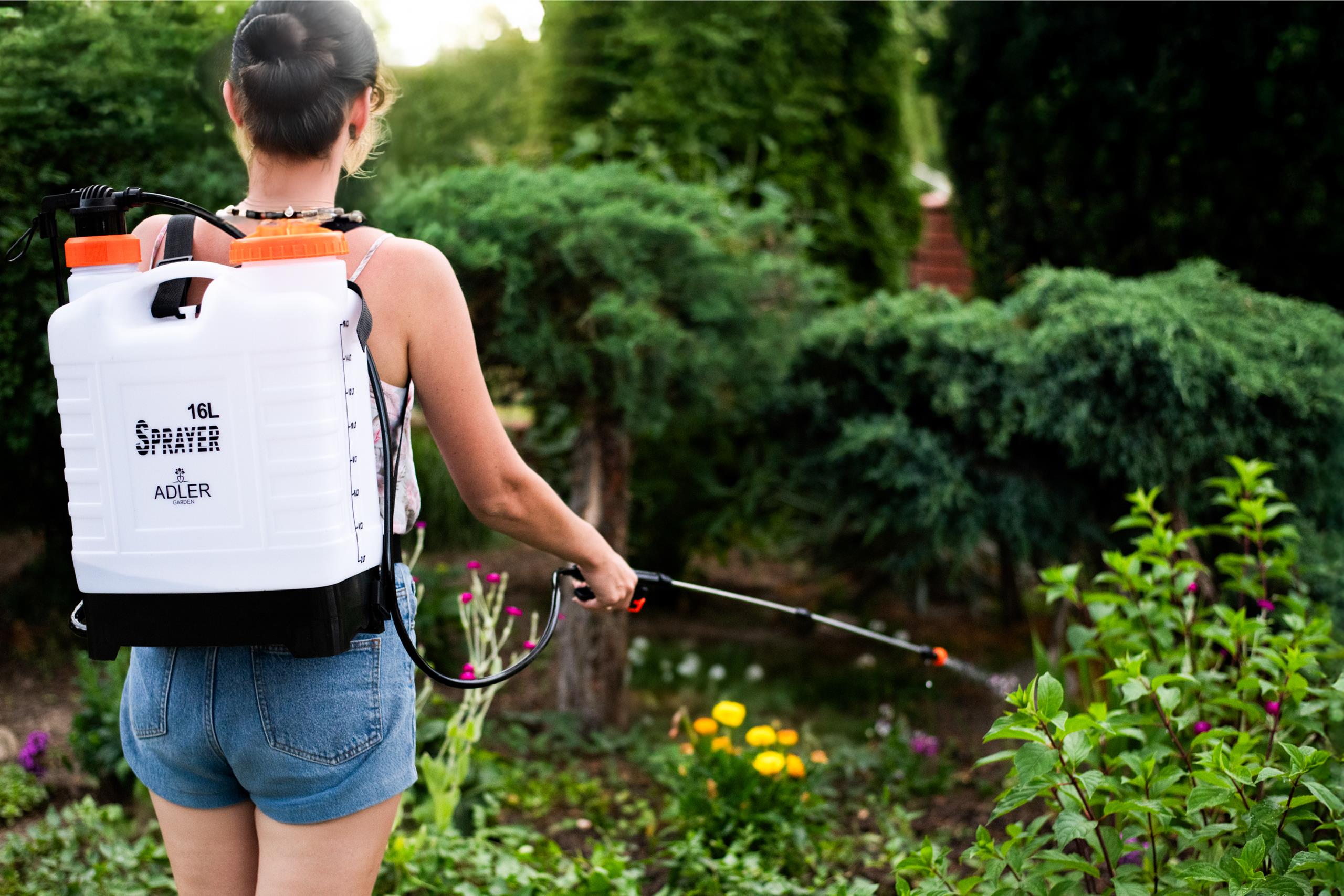 Teleskopowa lanca wykonana ze stali nierdzewnej, pokazująca regulację długości.
