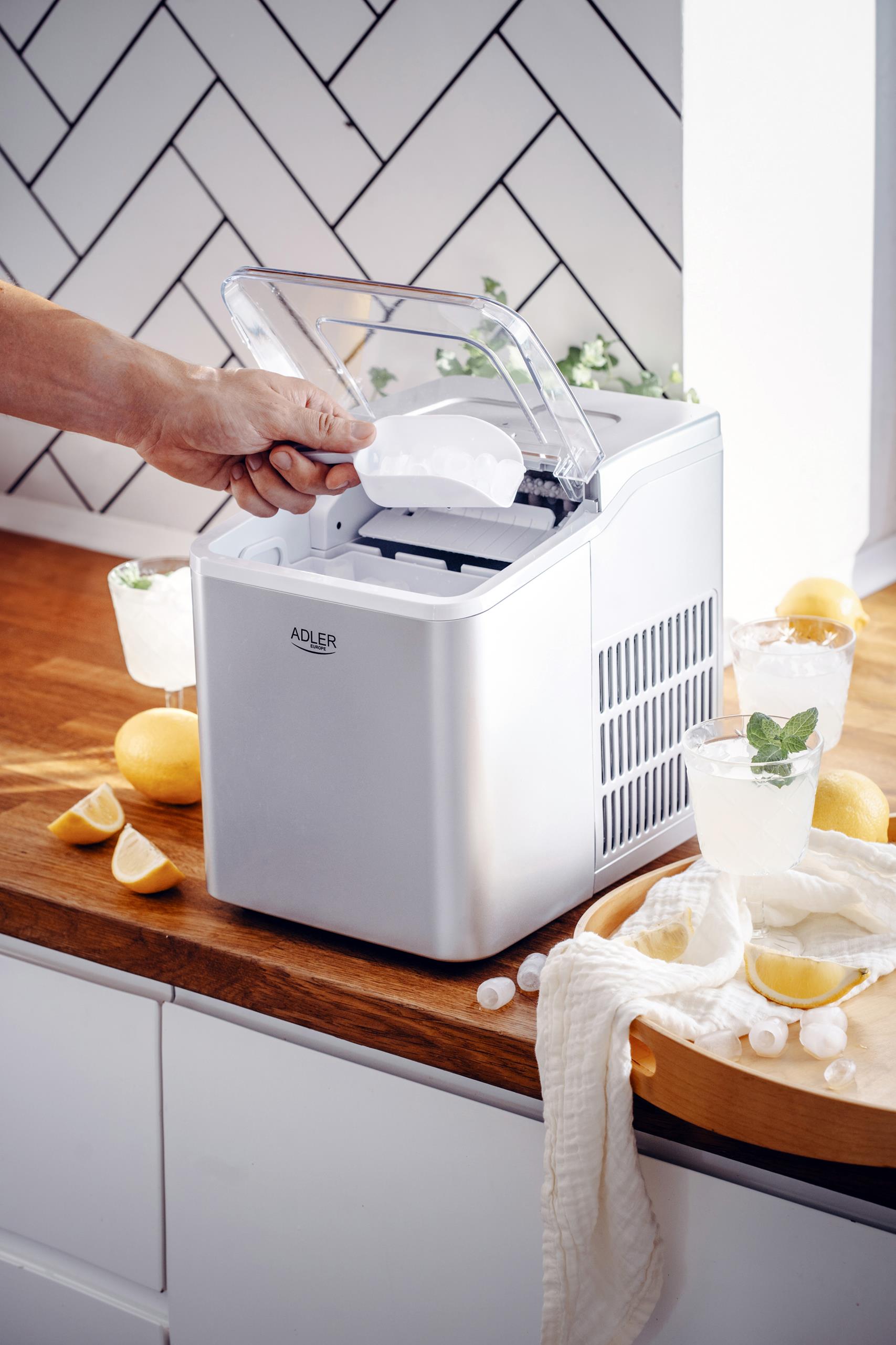 Kostkarka do lodu Adler AD 8086 - prostota użytkowania