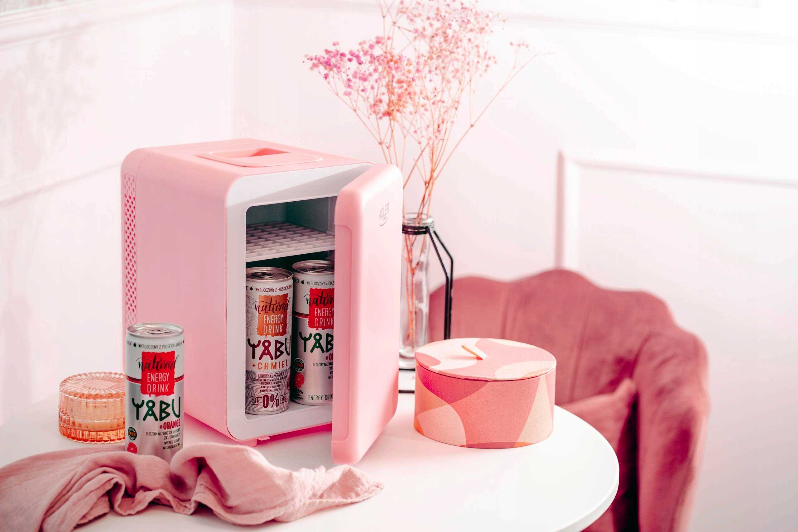 Mini lodówka przenośna Adler AD 8084 Pink - w kuchni