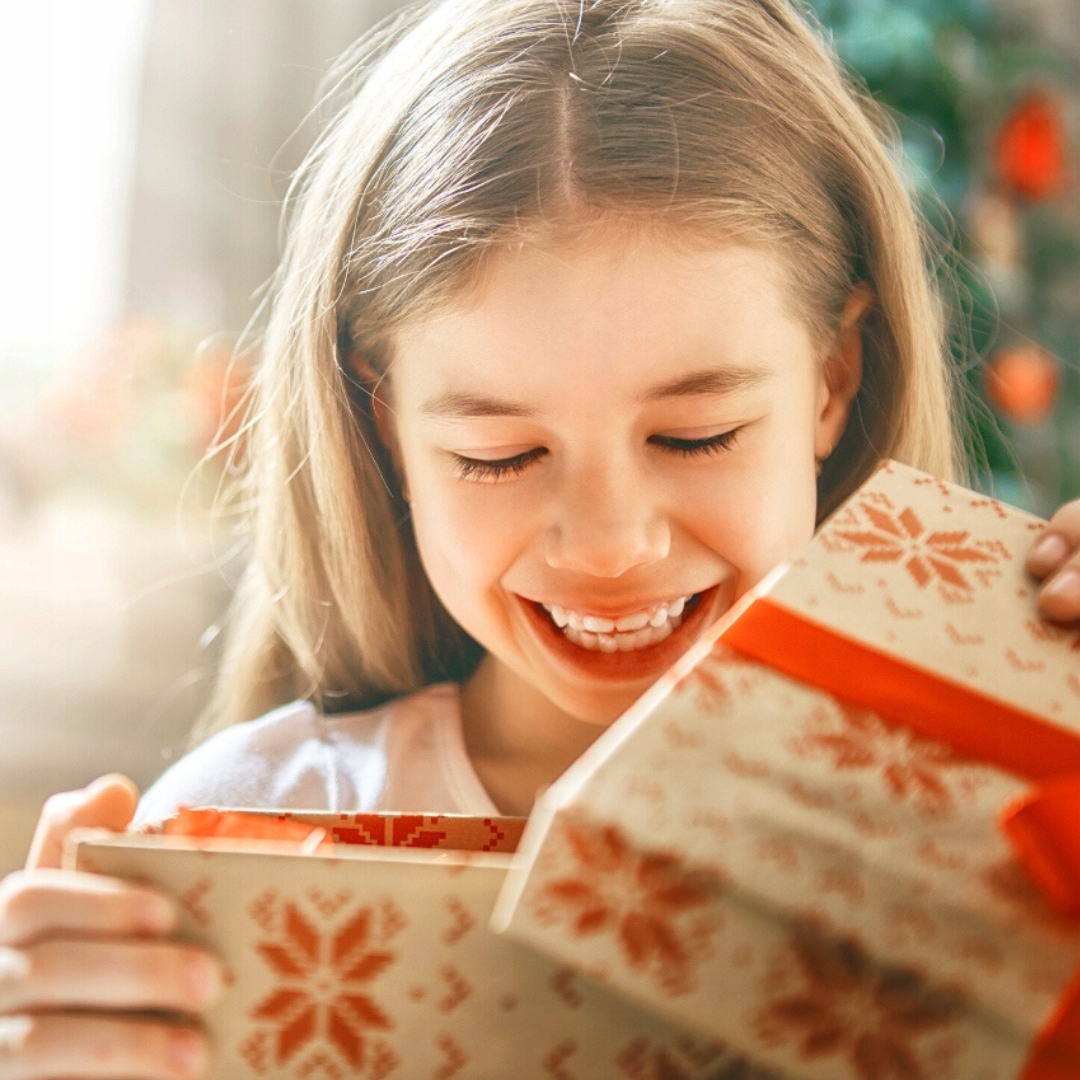 Idealny Prezent Dziewczynki Córki Make Up Set Kuferek z Kosmetykami 39el