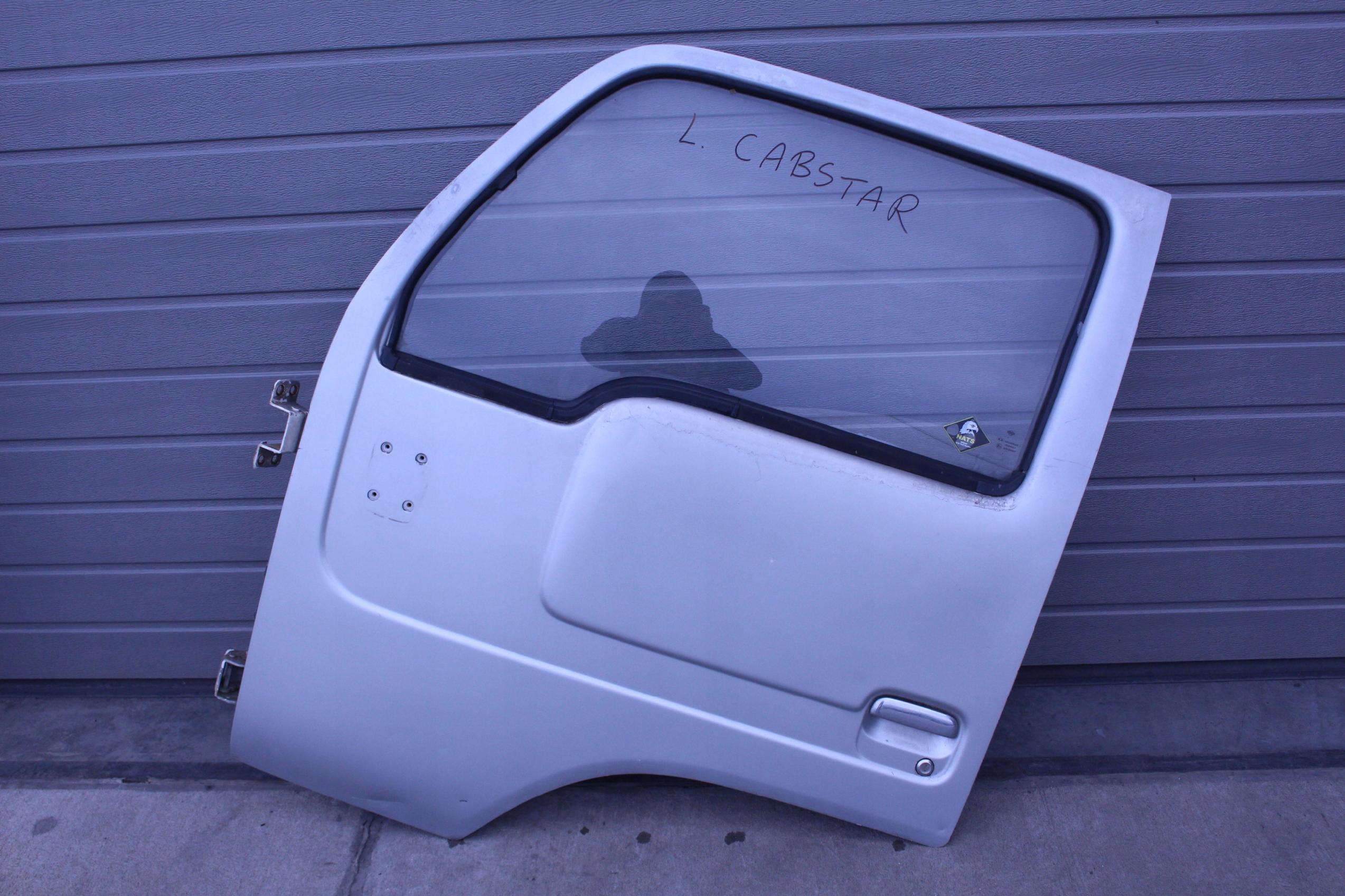 NISSAN CABSTAR PORTE AVANT GAUCHE