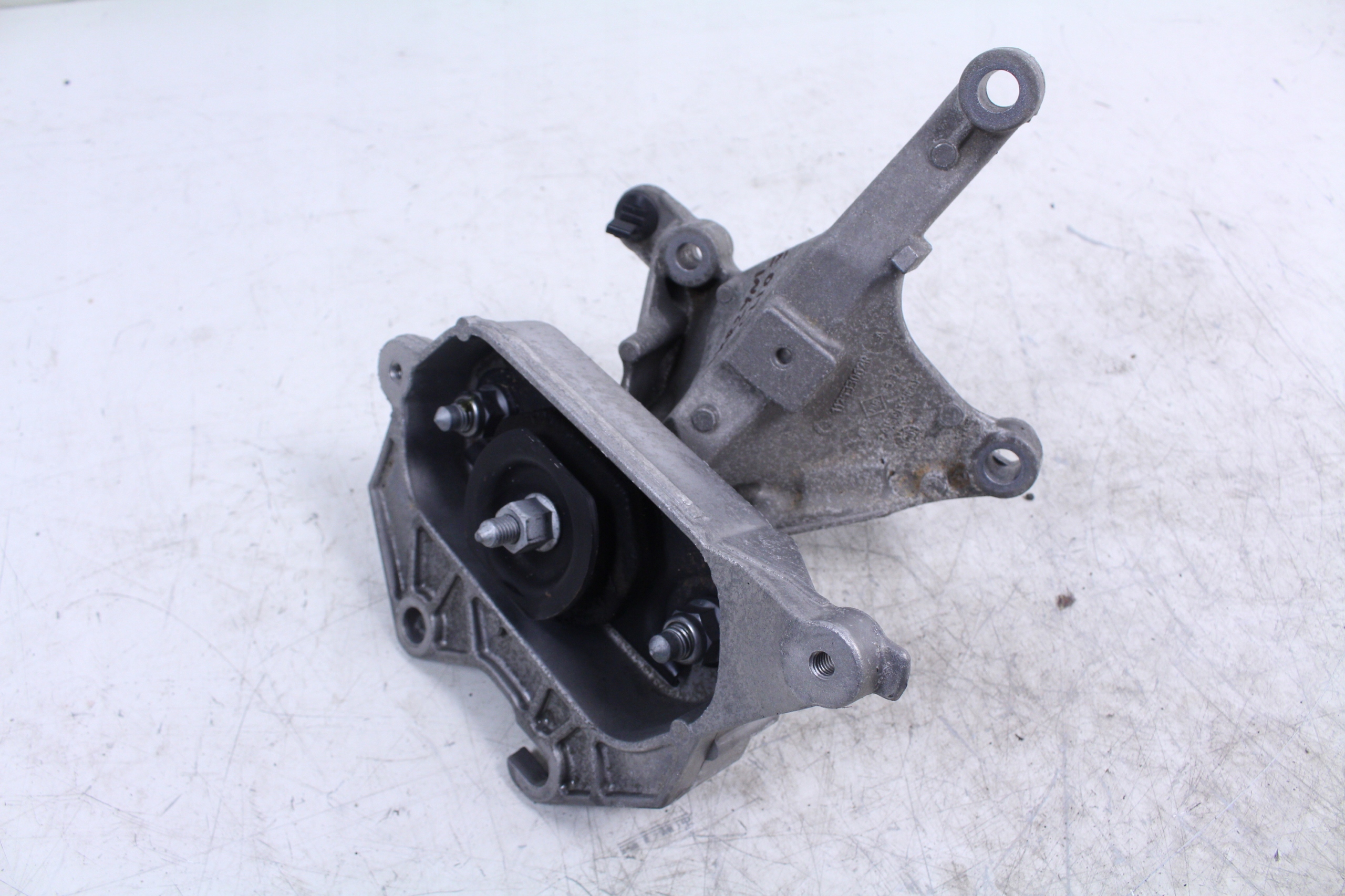 RENAULT CLIO V 5 2020 SUPPORT DE BOITE DE VITESSES