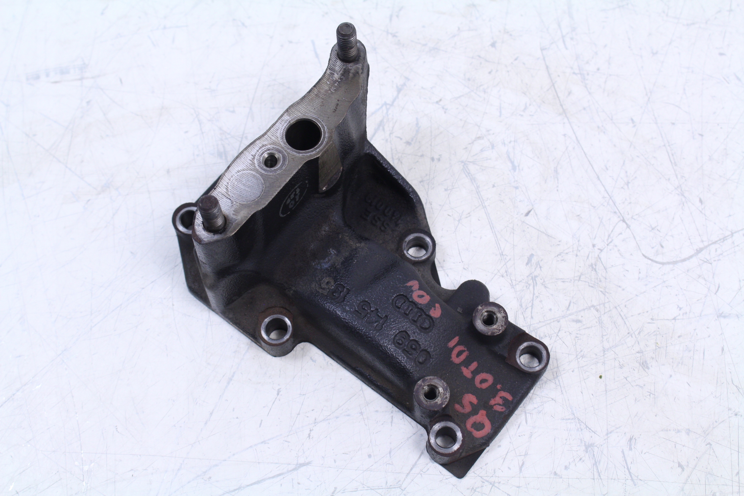 AUDI Q5 3 3.0 TDI CDU Halter Turbolader 59145195 OE Original Teil Gebraucht