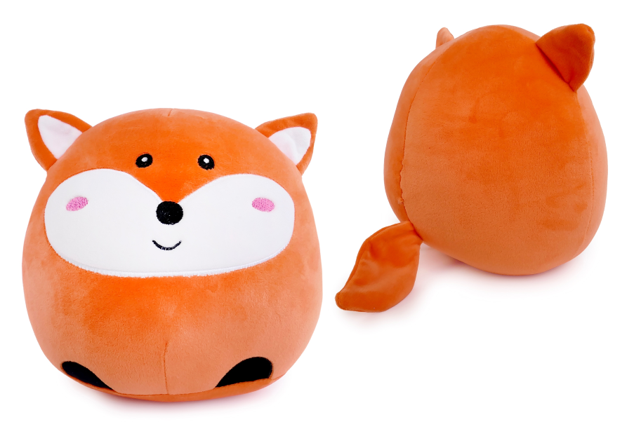 Dwa ujęcia pluszowej maskotki liska o kulistym kształcie: widok z przodu z uśmiechniętą buzią i białym pyszczkiem oraz widok z tyłu prezentujący puszysty pomarańczowy ogon.