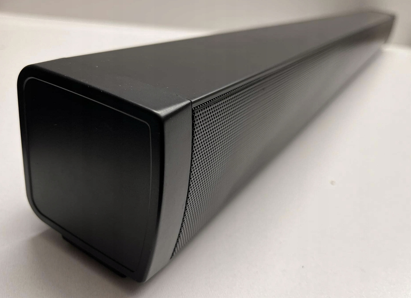 Foxnovo Soundbar MX2 z Bluetooth 6.0 Czarny z Niebieską Diodą LED 80W