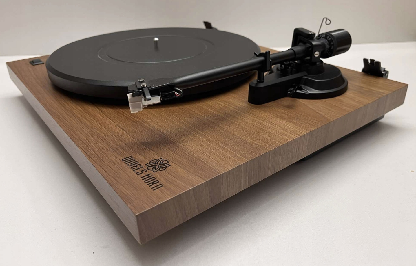 Gramofon ANGELS HORN HP-H019 z przedwzmacniaczem, 33 i 45 obr./min Brązowy