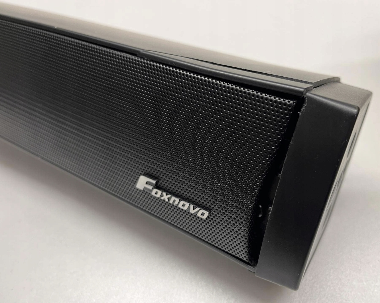 Foxnovo Soundbar MX2 z Bluetooth 6.0 Czarny z Niebieską Diodą LED 80W