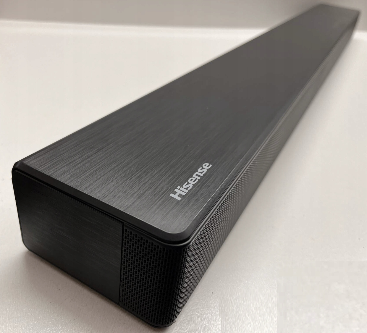 Hisense AX2106G 2.1-kanałowy soundbar z wbudowanym subwooferem, 240 W BT