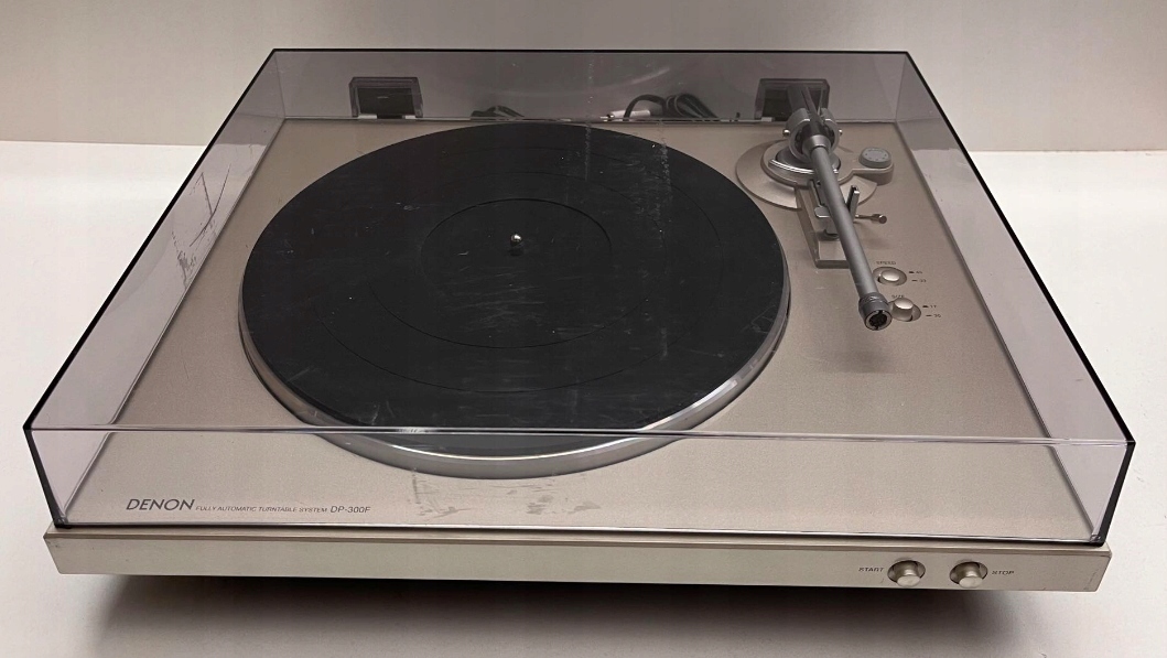 Gramofon DENON DP-300F srebrny