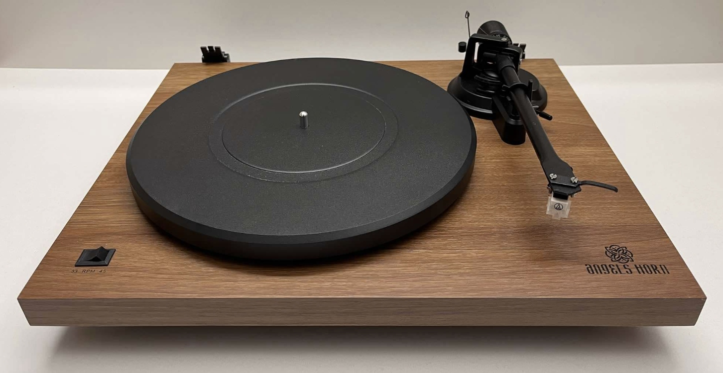 Gramofon ANGELS HORN HP-H019 z przedwzmacniaczem, 33 i 45 obr./min Brązowy