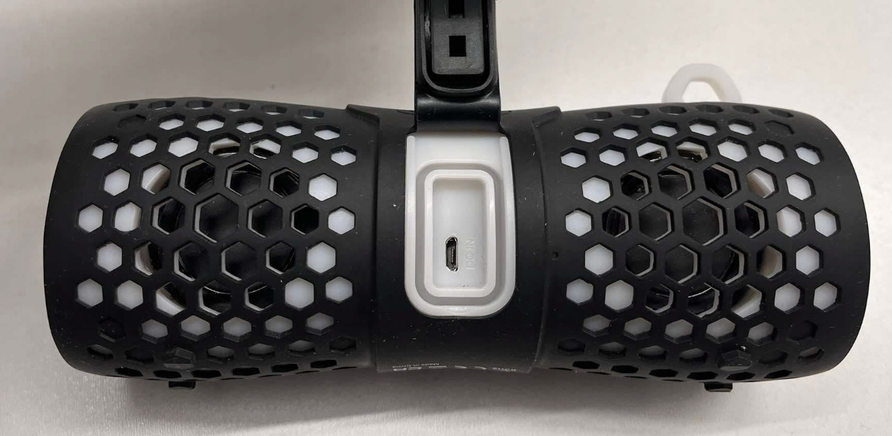 GŁOŚNIK PRZENOŚNY BEZPRZEWODOWY BLUETOOTH HEYSONG IPX7 OŚWIETLENIE RGB