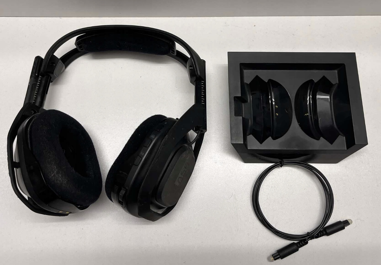 Słuchawki bezprzewodowe nauszne ASTRO A50 Wireless+ Base Station dla PS, PC