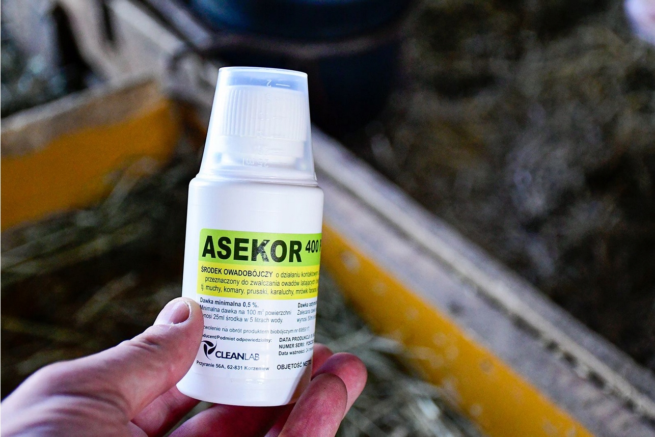 ASEKOR 400 Plus oprysk na muchy owady 100ml