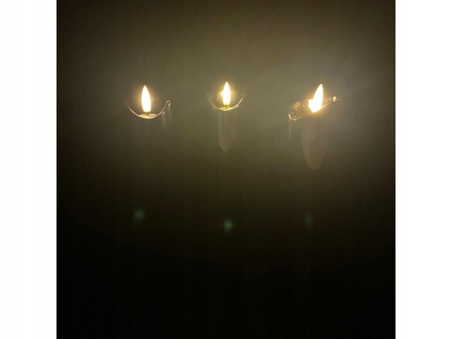 ŚWIECZKA LED Wkład do zniczy EFEKT PŁOMIENIA - 12,5 cm /5,3cm SREBRNA