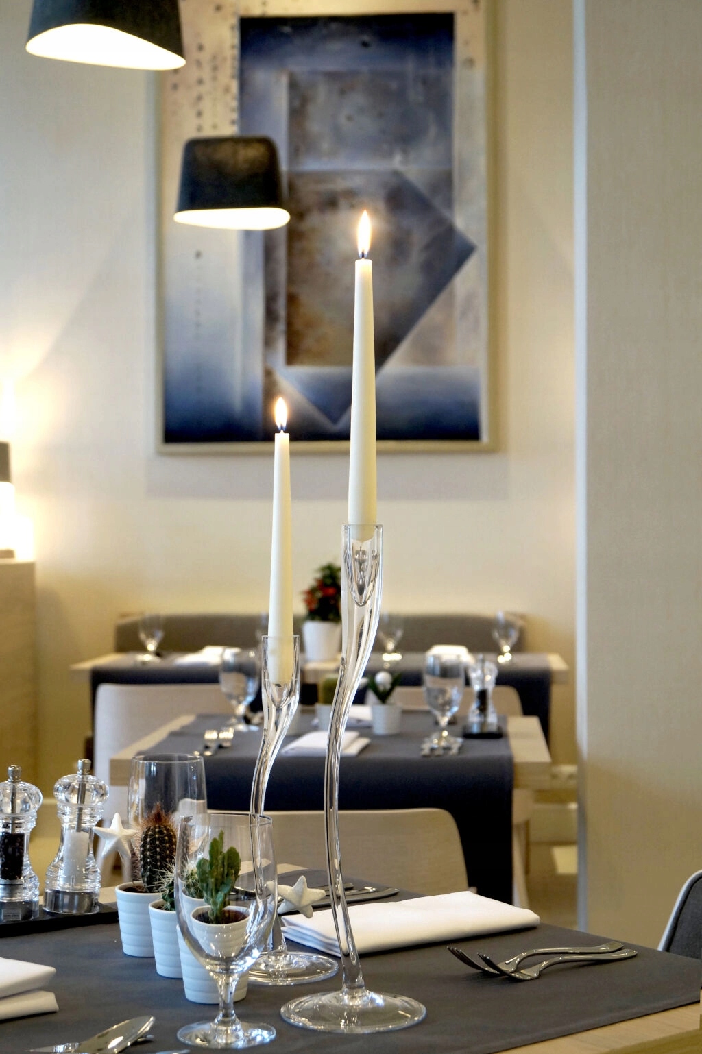 Świeca stołowa stożek BISPOL 7H 24,5CM S30-230 CZERWONY METALIK 10szt.