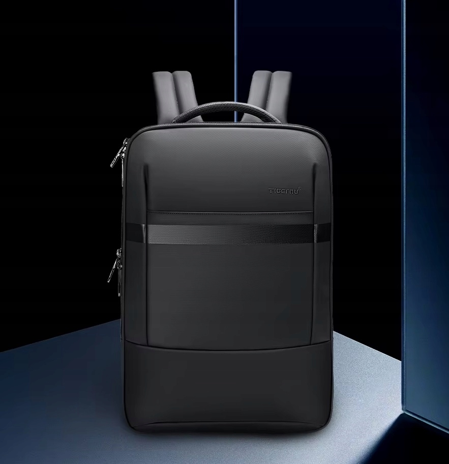 Plecak TIGERNU na laptopa 15,6 cala – widok boczny