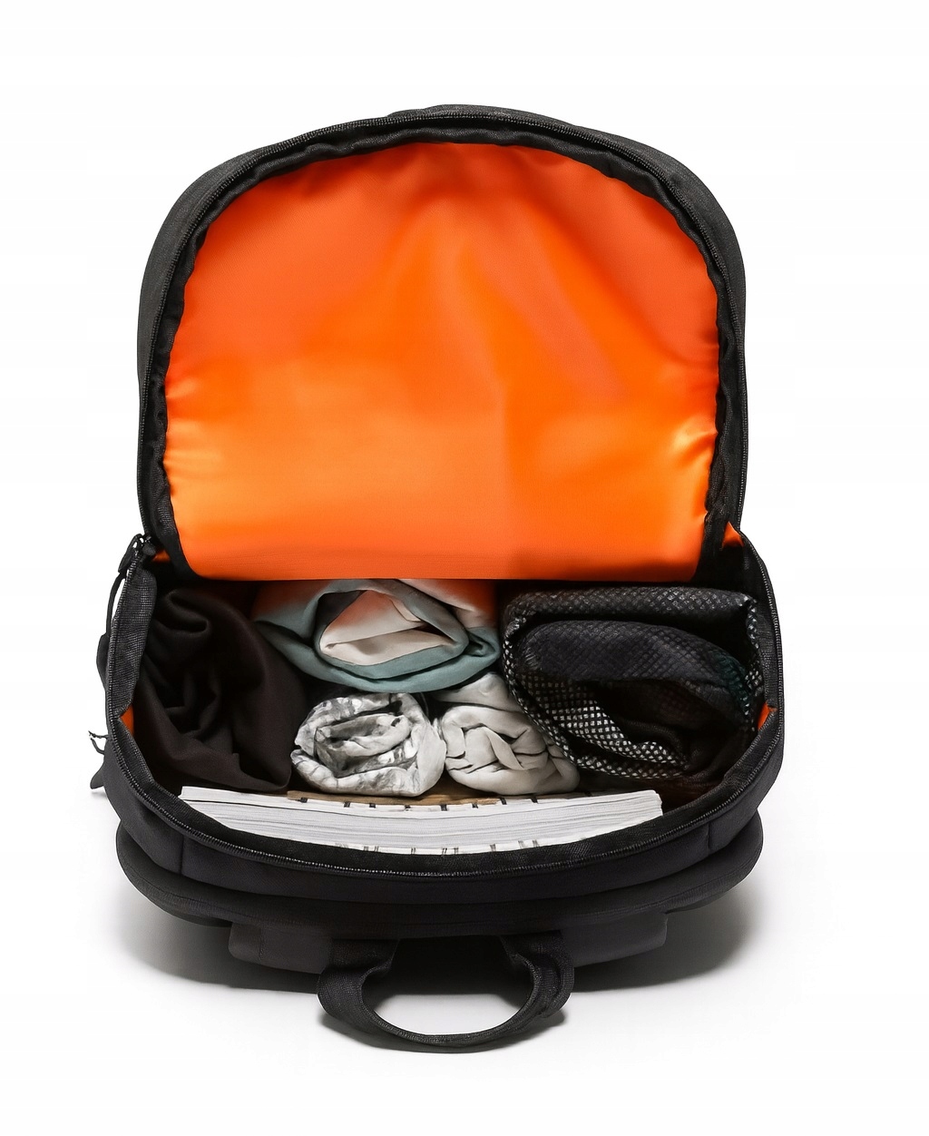 Plecak czarny 15,6 cala – widok boczny