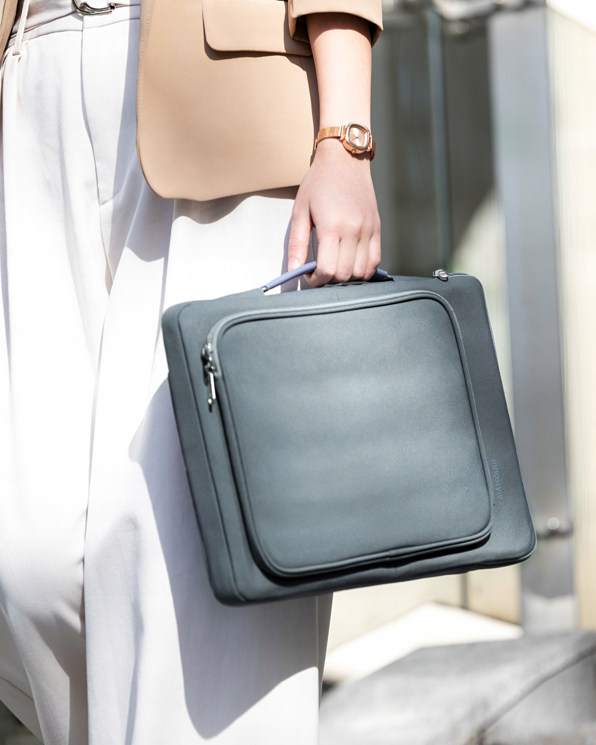 Wodoodporna torba na laptopa 14" InnoStyle Eco-Friendly, niebieska