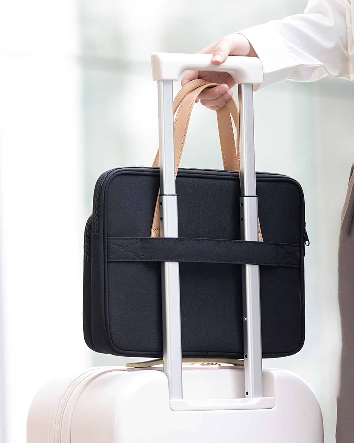 Torba na laptopa INNOSTYLE 15.6"/16" wodoodporna czarna OMNIPROTECT