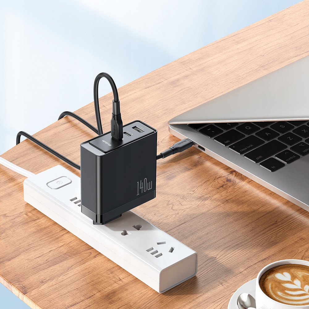 McDodo Ładowarka Sieciowa 140W GAN z 3x USB-C + Kabel do MacBooka