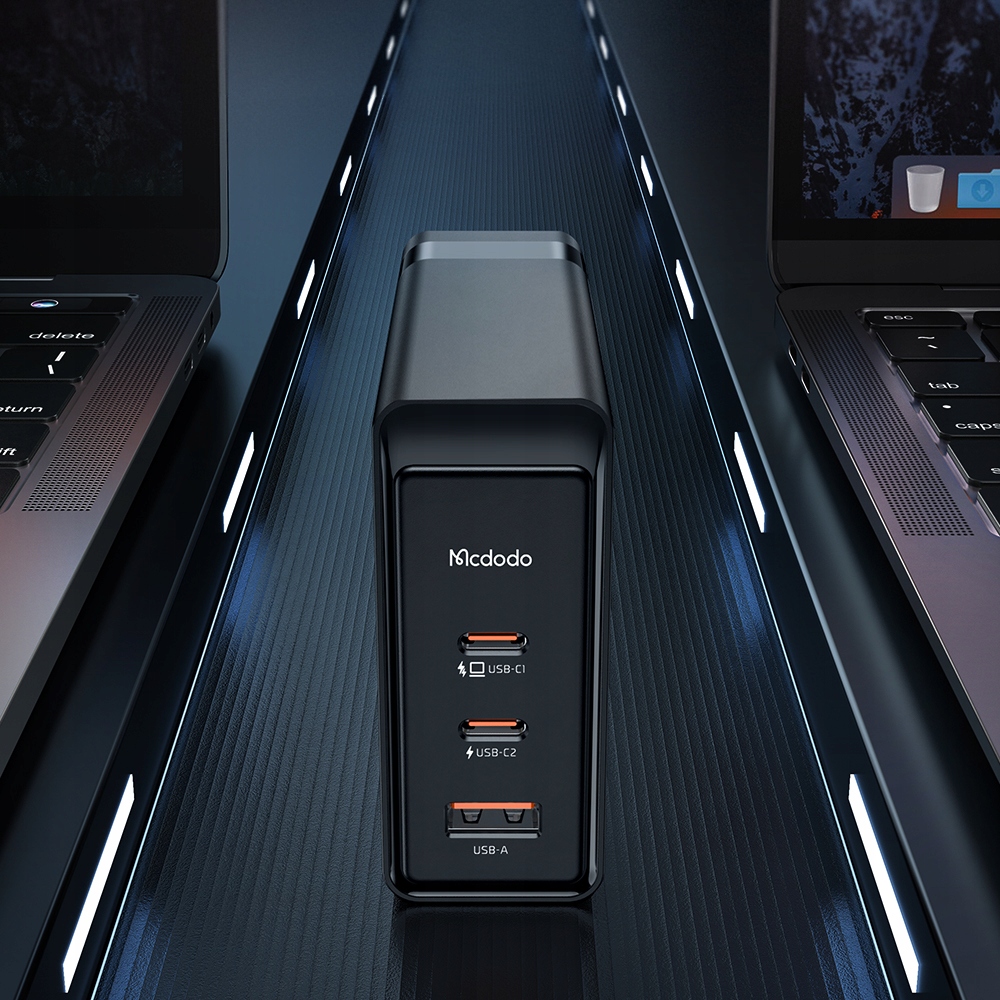Szybka Ładowarka 140W McDodo GAN 3x USB-C do MacBooka i innych urządzeń
