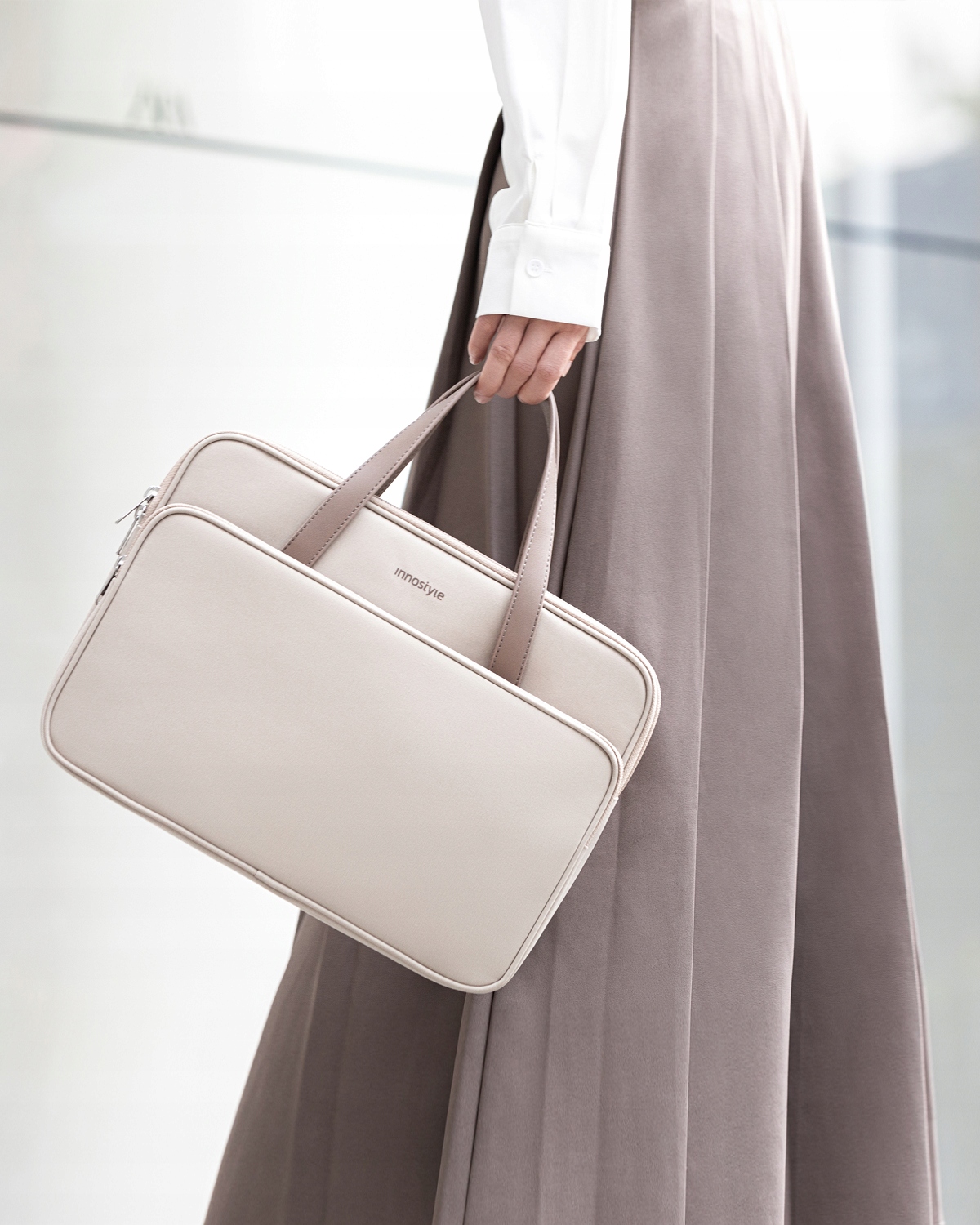 Beżowa Wodoodporna Torba na Laptop 14" INNOSTYLE OMNIPROTECT