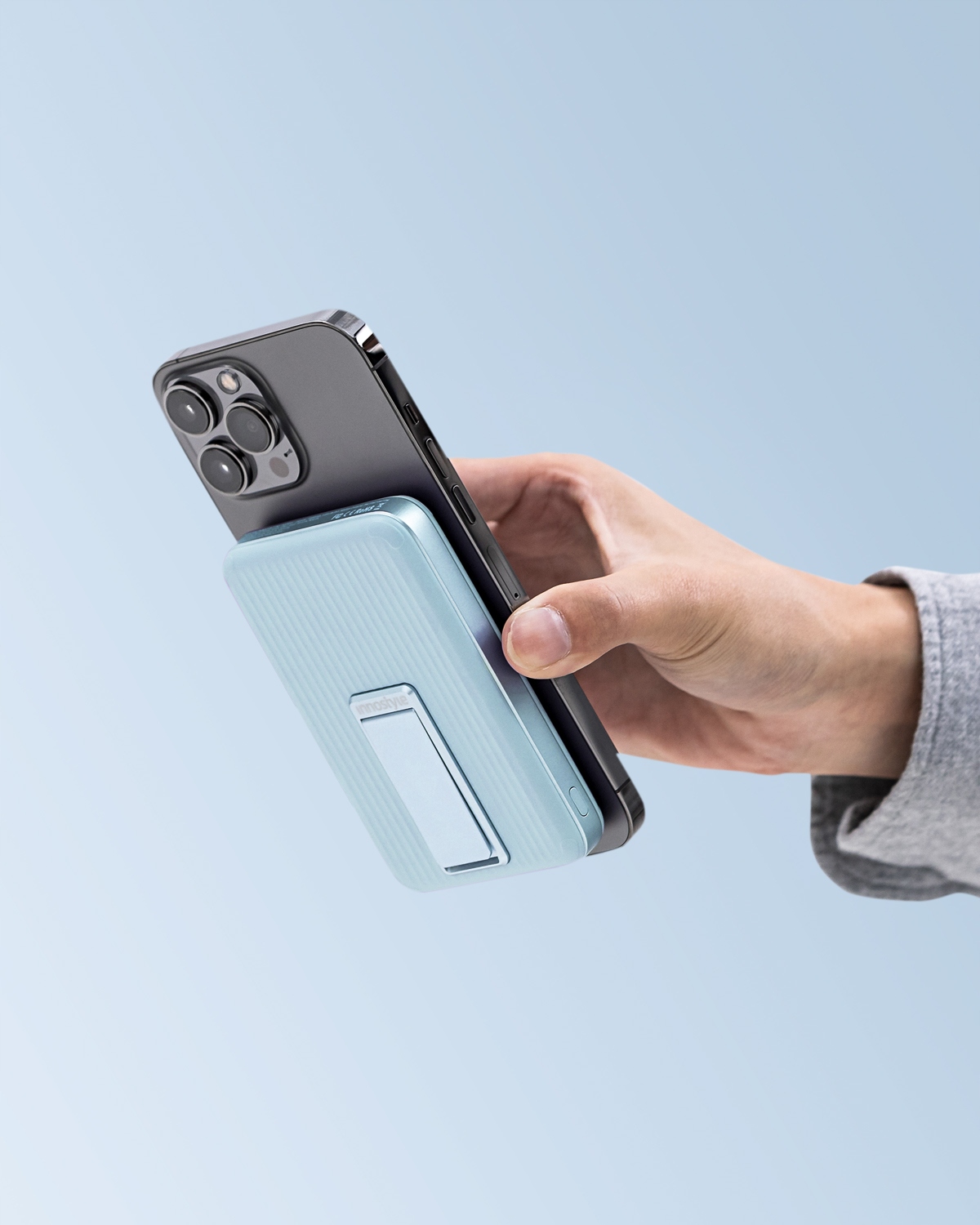 Powerbank Indukcyjny INNOSTYLE 10000mAh MagSafe Niebieski z Stojakiem