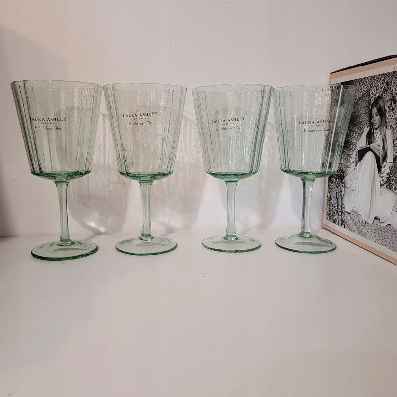Zestaw 4 kieliszków , przezroczyste- zielone, Laura Ashley 360 ml