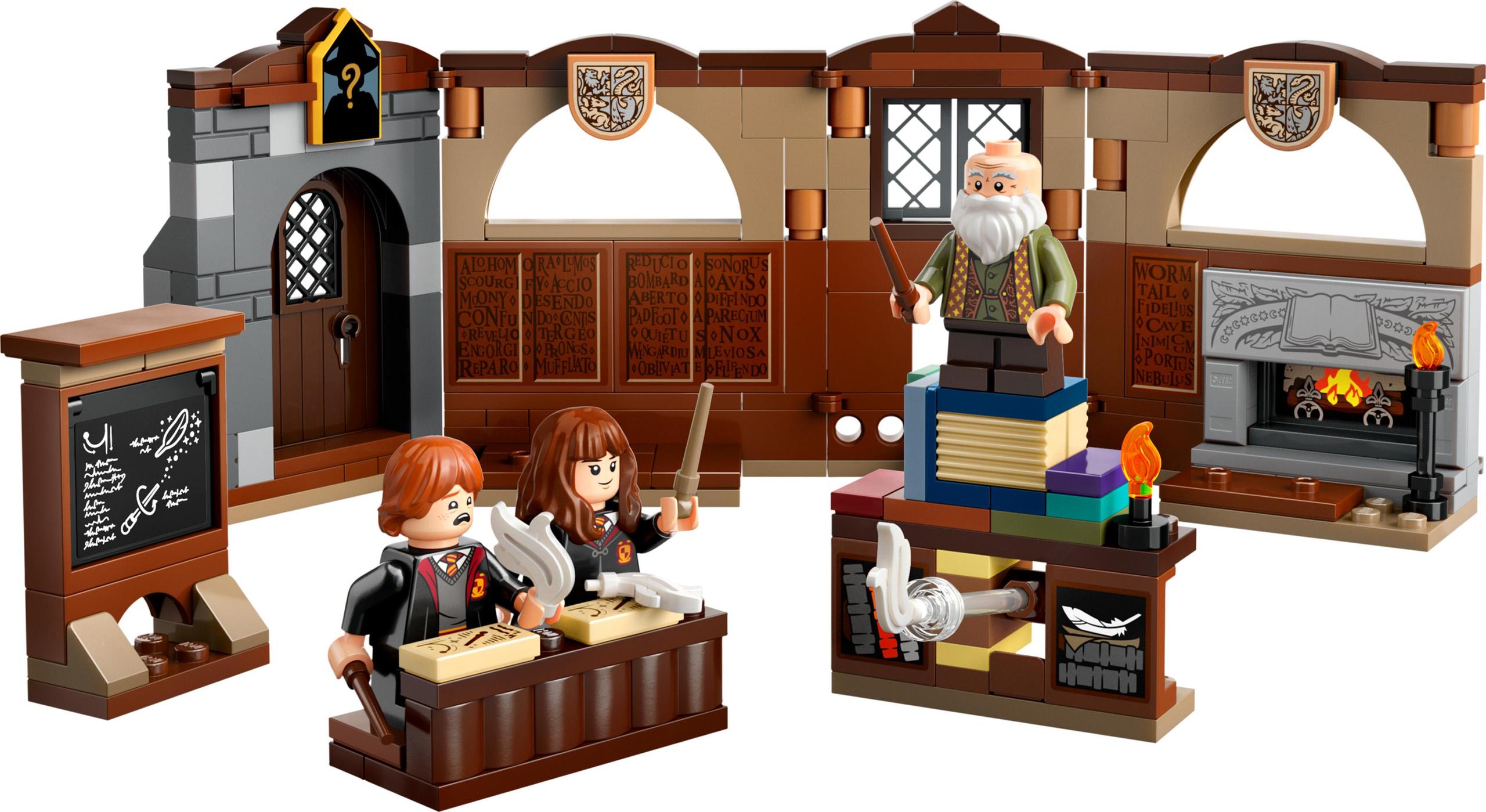 LEGO Harry Potter Zamek Hogwart: Zajęcia z zaklęć i uroków 76442