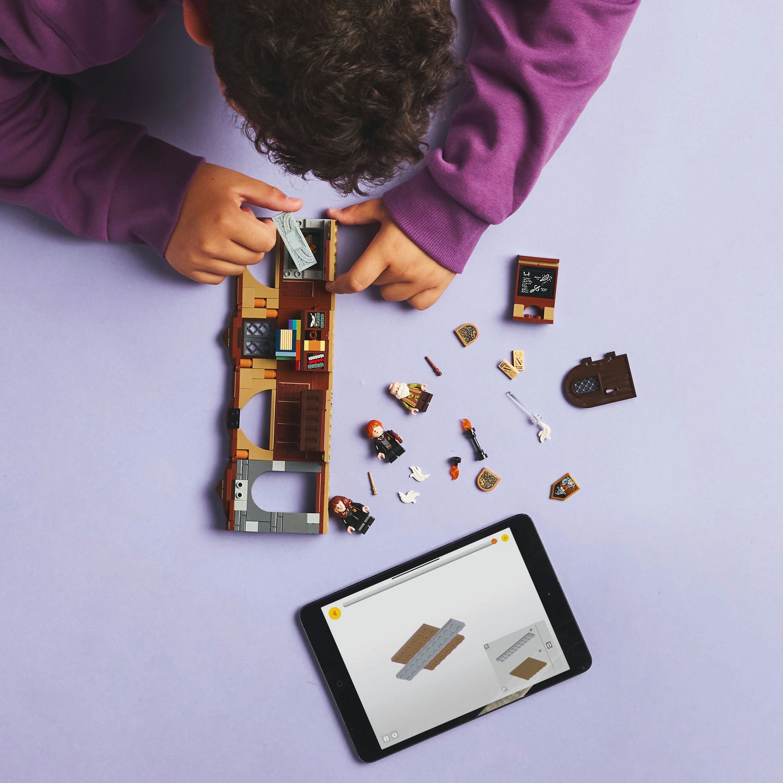 LEGO Harry Potter Zamek Hogwart: Zajęcia z zaklęć i uroków 76442